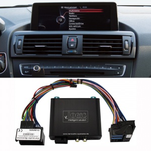 Video interface pro připojení přední a zadní parkovací kamery ve vozech BMW F-série